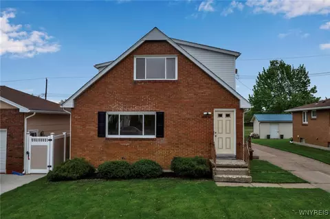91 Theresa Dr, Cheektowaga, NY 14227