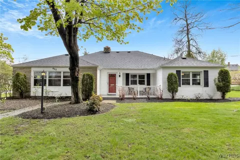 420 Brantwood Rd, Amherst, NY 14226