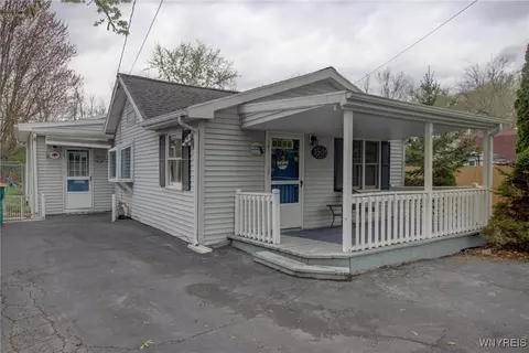 3509 Howard Rd, Hamburg, NY 14075