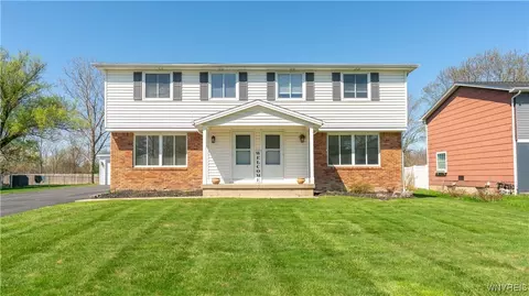 30 Melberry Trl, Orchard Park, NY 14127