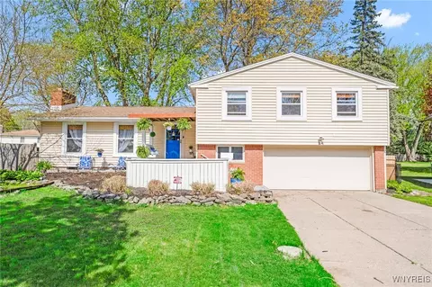 24 Heathwood Rd, Amherst, NY 14221