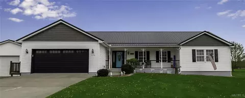 1250 Backus Rd, Evans, NY 14047