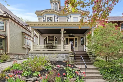 152 Saint James Pl, Buffalo, NY 14222