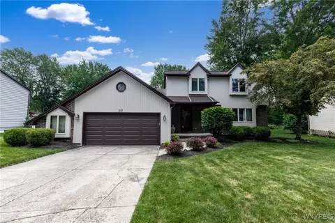 315 Randwood Dr, Amherst, NY 14221
