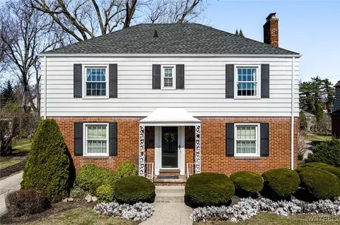 76 Deerhurst Park Blvd, Buffalo, NY 14217