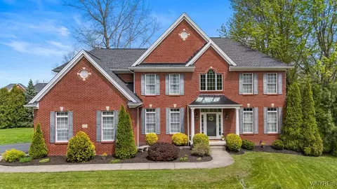 26 Julianna Ct, Amherst, NY 14228