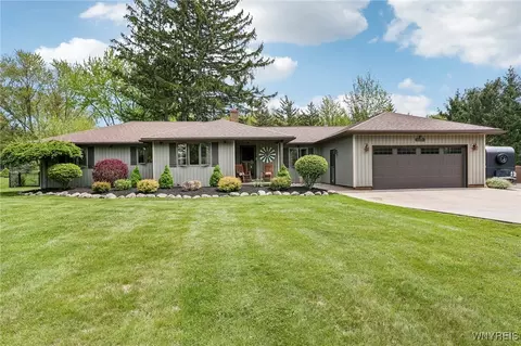 8123 Versailles Rd, Evans, NY 14006