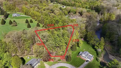 6562 Colonial Dr, Boston, NY 14025