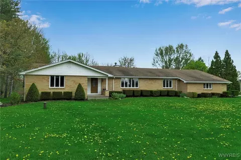 11708 Rapids Rd, Newstead, NY 14001