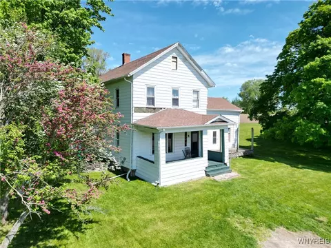 10248 Brookville Rd, Alexander, NY 14005