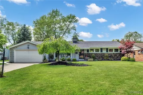 108 Fleetwood Ter, Amherst, NY 14221