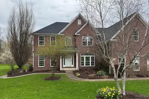 17 Nye Hill Rd, Aurora, NY 14052