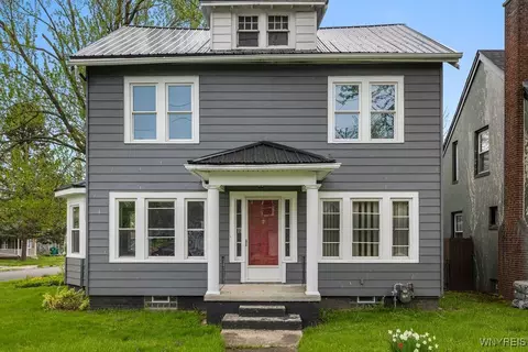 3935 Deveaux St, Niagara Falls, NY 14305