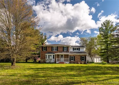 11541 Hunts Corners Rd, Newstead, NY 14001