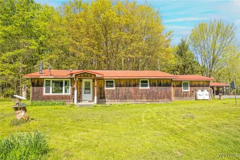 3376 Merle Rd, Attica, NY 14011