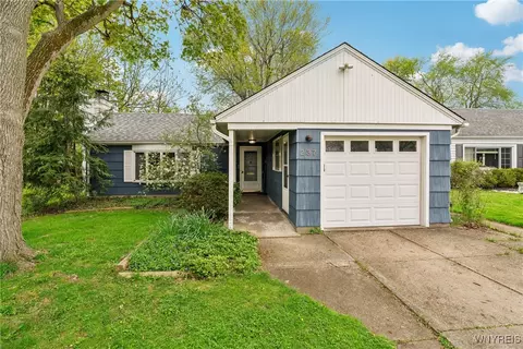 237 Hirschfield Dr, Amherst, NY 14221