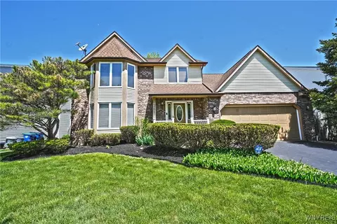 261 Rambling Rd, East Amherst, NY 14051