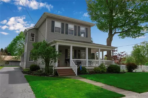 1371 Exchange St, Alden, NY 14004