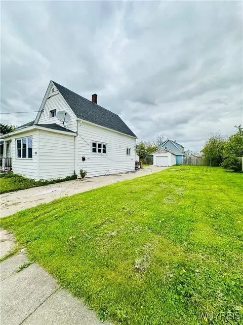 105 Hoerner Ave, Buffalo, NY 14211