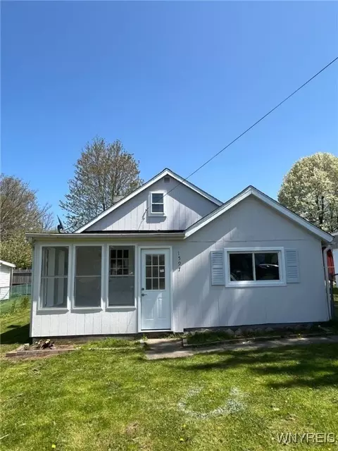 1597 Franklin St, Burt, NY 14028