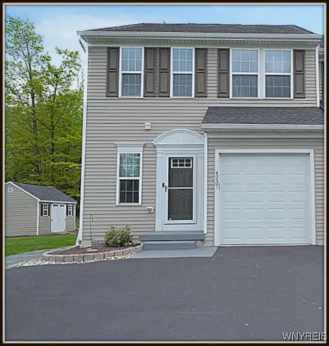 4237 Arthur Ct, Hamburg, NY 14075