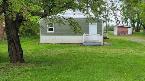 5742 Ellicott Street Rd, Bethany, NY 14054