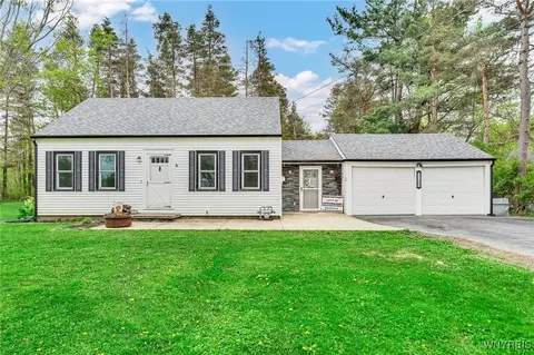 11965 Clinton St, Alden, NY 14004