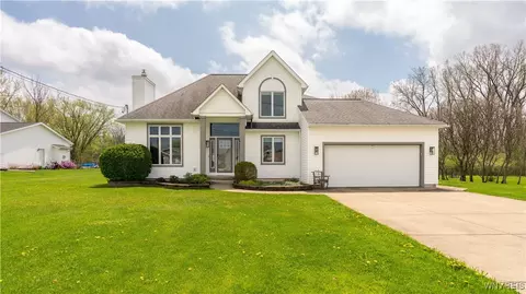 6235 Powers Rd, Orchard Park, NY 14127
