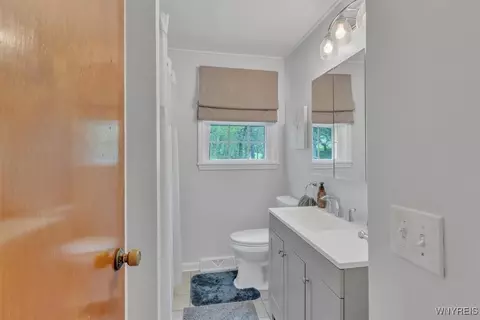 Bath - 178 Behm Rd, Aurora, NY 14170 photo 1 of 2