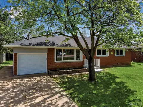 1117 N Forest Rd, Amherst, NY 14221