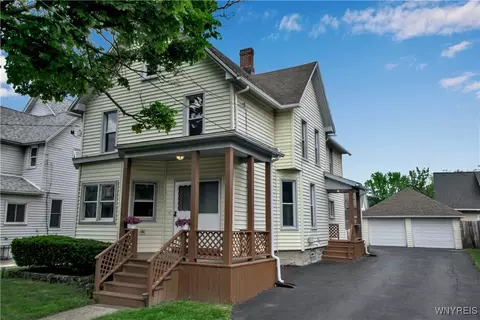 179 Lock St, Lockport, NY 14094