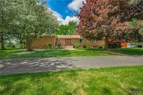 4784 Cottage Rd, Royalton, NY 14094