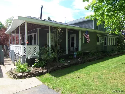 3625 High St, Walworth, NY 14568