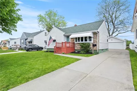 127 Knox Ave, West Seneca, NY 14224