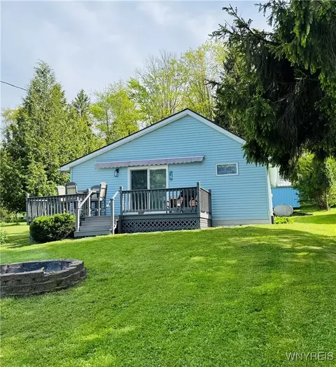8175 Lakeshore Dr, Caneadea, NY 14717