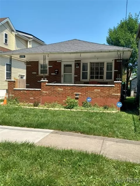 2724 Orleans Ave, Niagara Falls, NY 14303