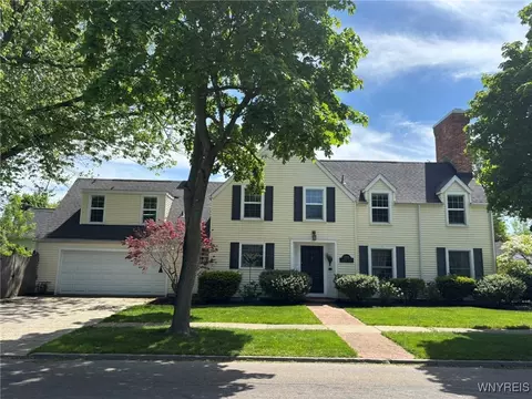 270 Berryman Dr, Amherst, NY 14226