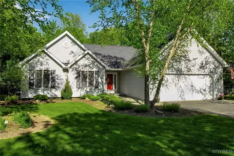 49 W Jerge Dr #E, Elma, NY 14059