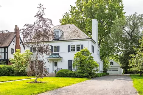 88 Middlesex Rd, Buffalo, NY 14216