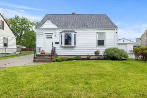 50 Tussing Ln, Tonawanda, NY 14150