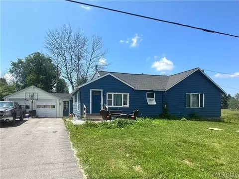 2746 Johnson Creek Rd, Hartland, NY 14105