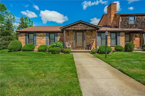 105 Wedgewood Dr, Amherst, NY 14221