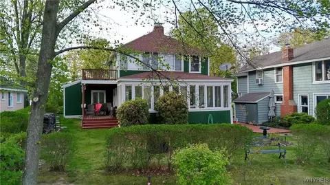 82 Sunset Island Rd, Wilson, NY 14172