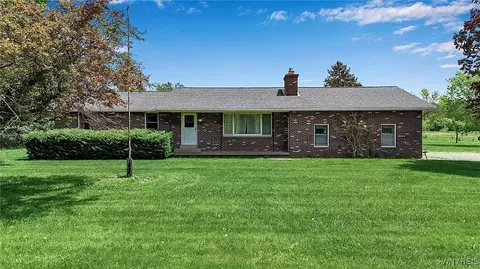 909 Burrough Rd, Bennington, NY 14011