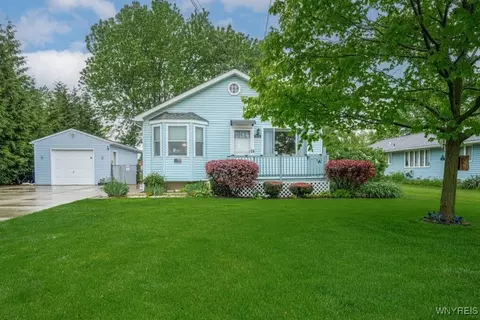 2575 Niagara Rd, Wheatfield, NY 14304