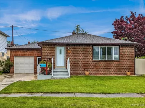 124 Freda Ave, Cheektowaga, NY 14225