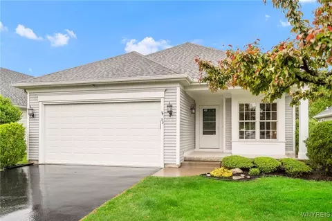 33 Rushford Hollow Dr, Cheektowaga, NY 14227