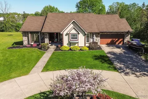 4590 Beach Ridge Rd, Pendleton, NY 14094 photo 3
