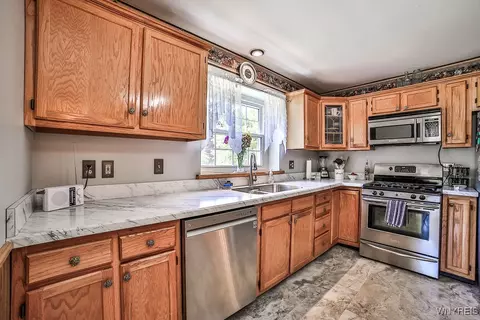 4590 Beach Ridge Rd, Pendleton, NY 14094 photo 19