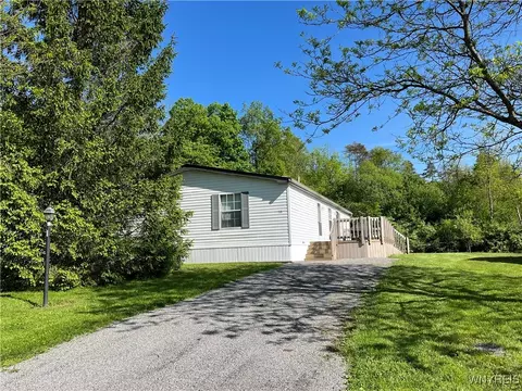 53 Green Valley Ests, Great Valley, NY 14741